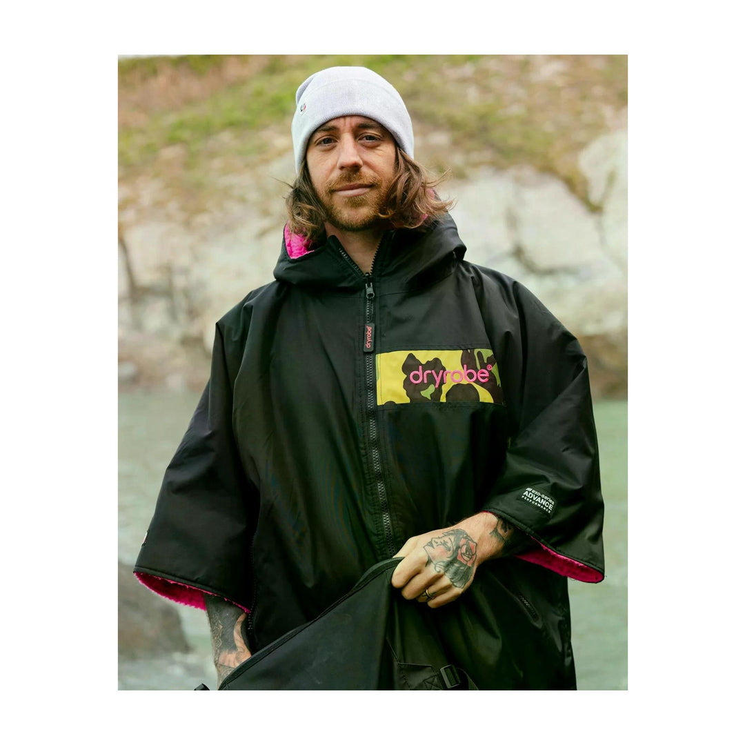 DRYROBE Advance Short Sleeve Black Pink Camo Adult