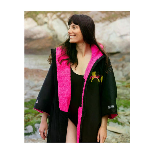 DRYROBE Advance Short Sleeve Black Pink Camo Adult