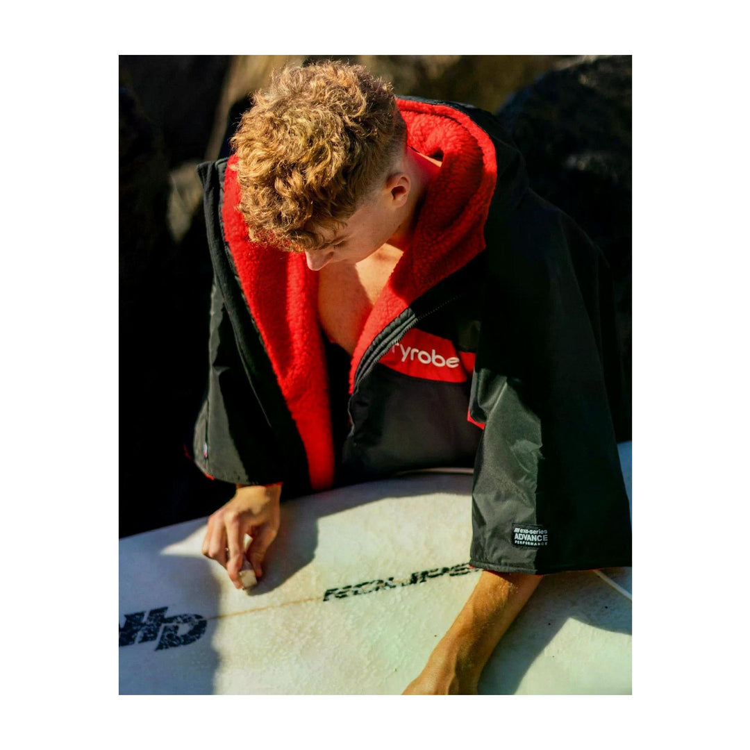 DRYROBE Advance Short Sleeve Black Red Adult