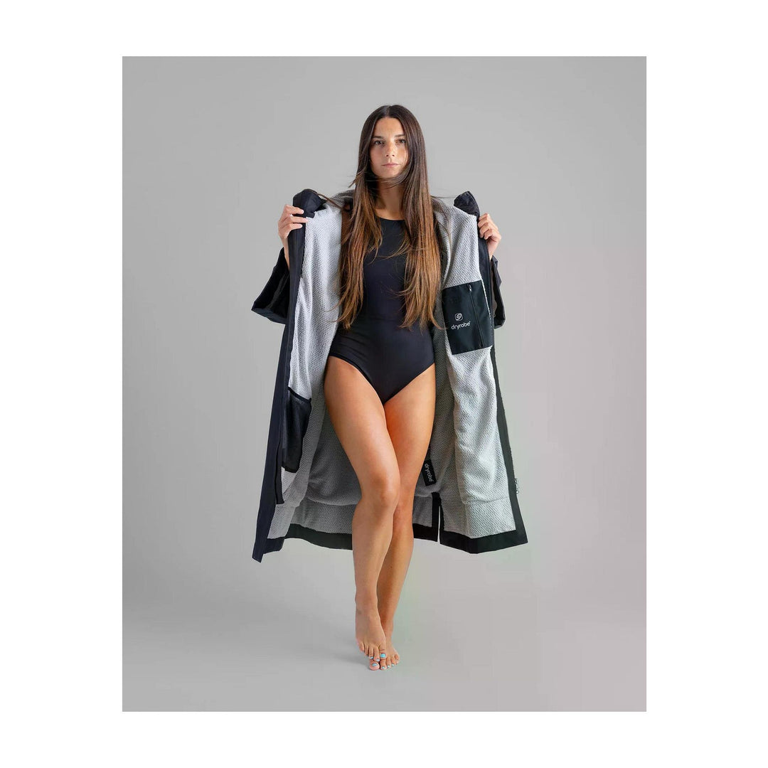 DRYROBE Tech-Lite Short Sleeve Schwarz Grau Adult